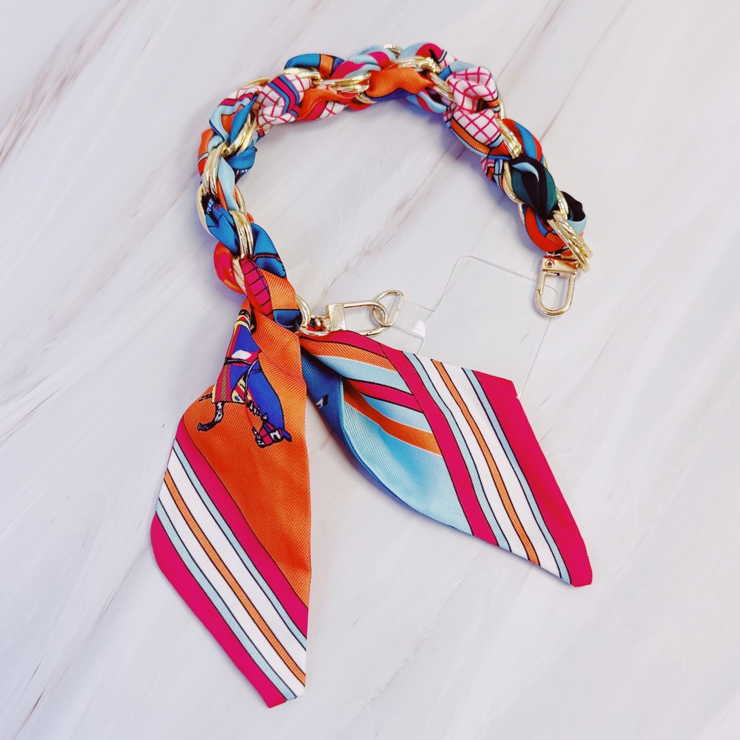 Correa para Móvil con Pañuelo Trenzado y Cadena | Mobile Phone Strap with Braided Scarf and Chain