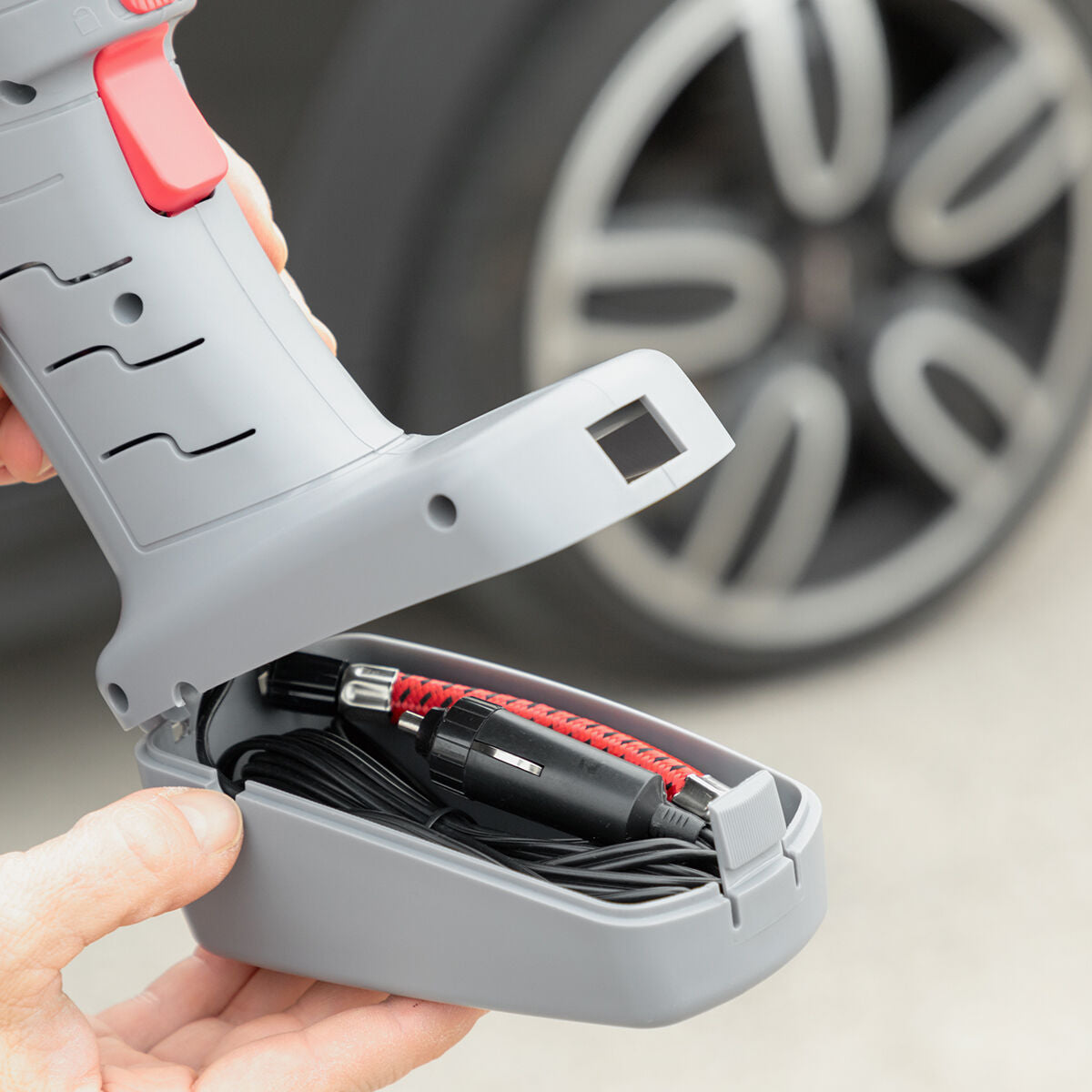 Compresor de Aire Portátil Airpro+ InnovaGoods con Luz LED